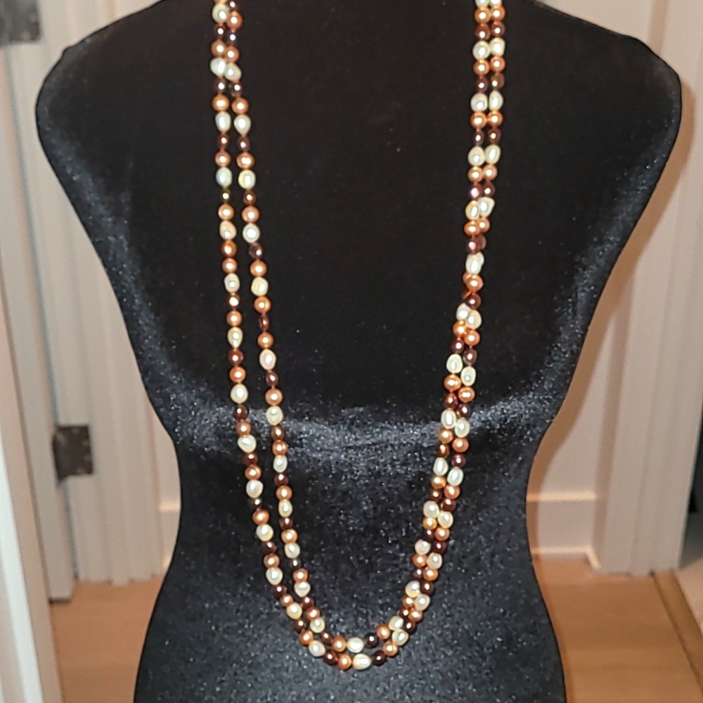 100" freshwater died pearls necklace.